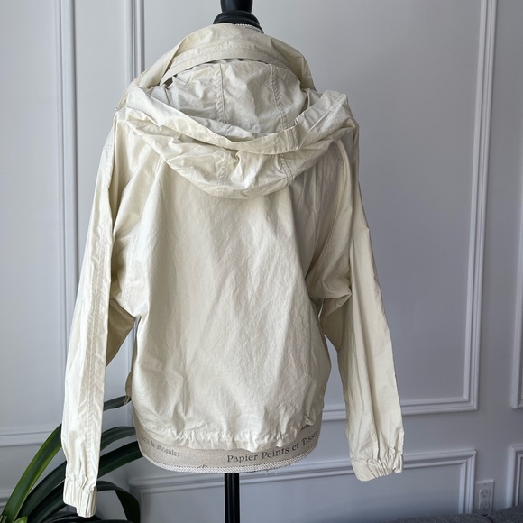 Uniqlo Women’s Lightweight Jacket - Picture 4 of 11